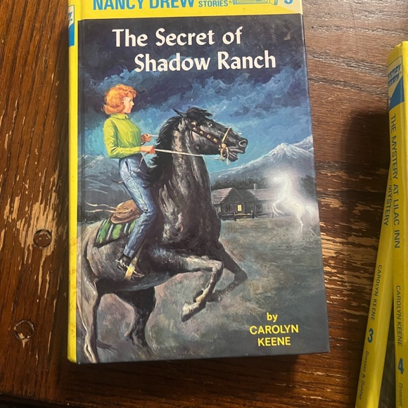 Nancy Drew Mystery Stories Set - Yellow and Blue Covers - Picture 4 of 4
